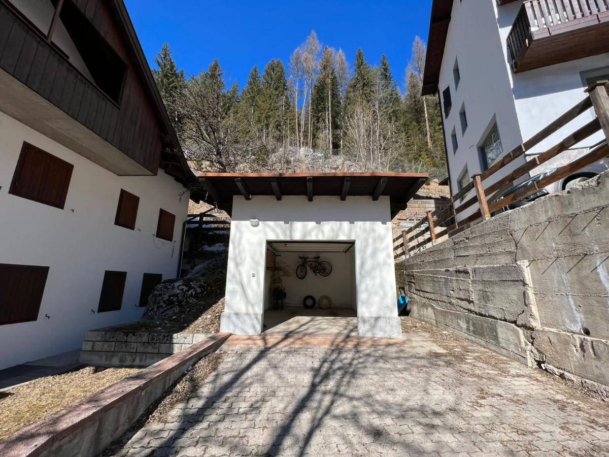 Dolomites Holiday Home Canazei Eksteriør billede