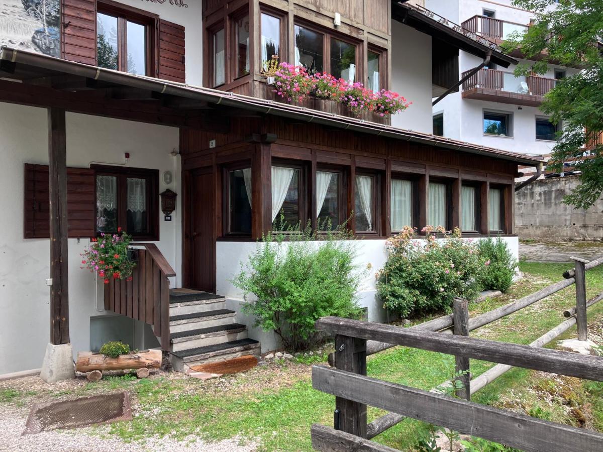 Dolomites Holiday Home Canazei Eksteriør billede
